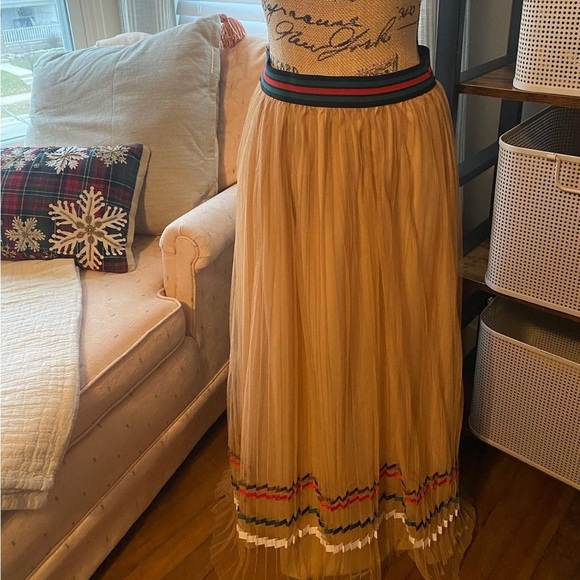 Midi Pleated Tulle skirt - Picture 2 of 3